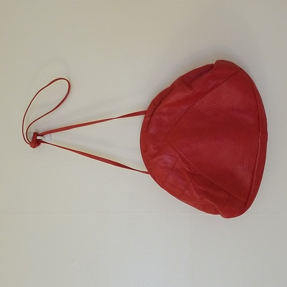 VINTAGE 1980s red leather purse